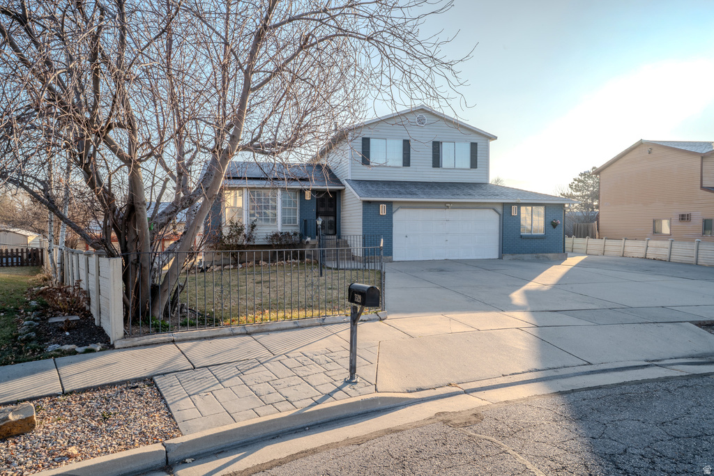 7529 S SPRINGBROOK DR West Jordan, UT 84084