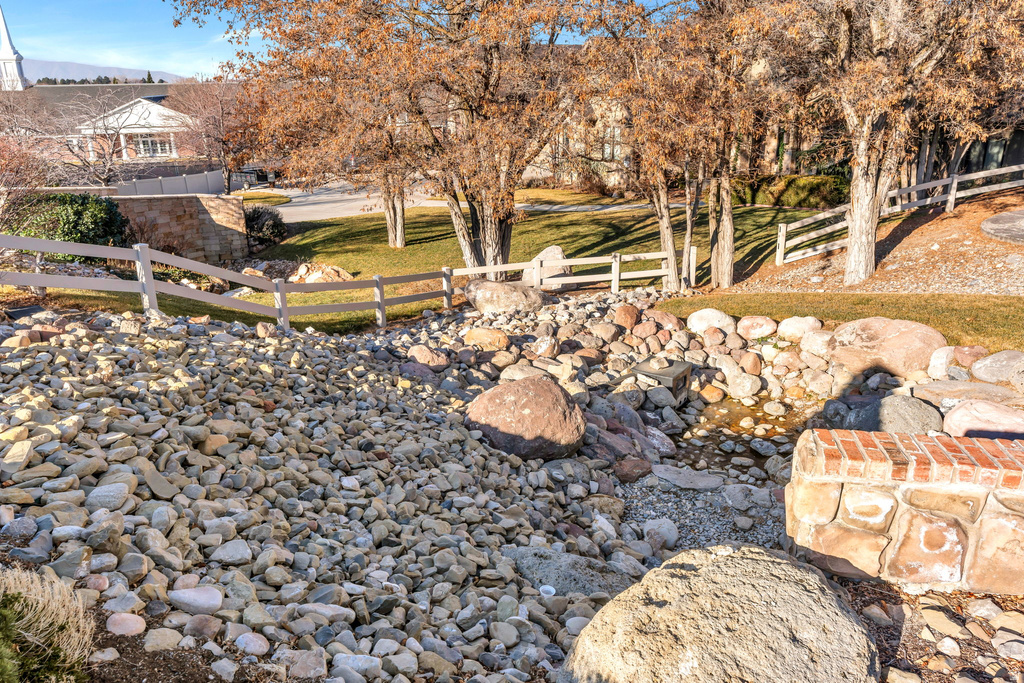 1052 S COVE DR Springville, UT 84663