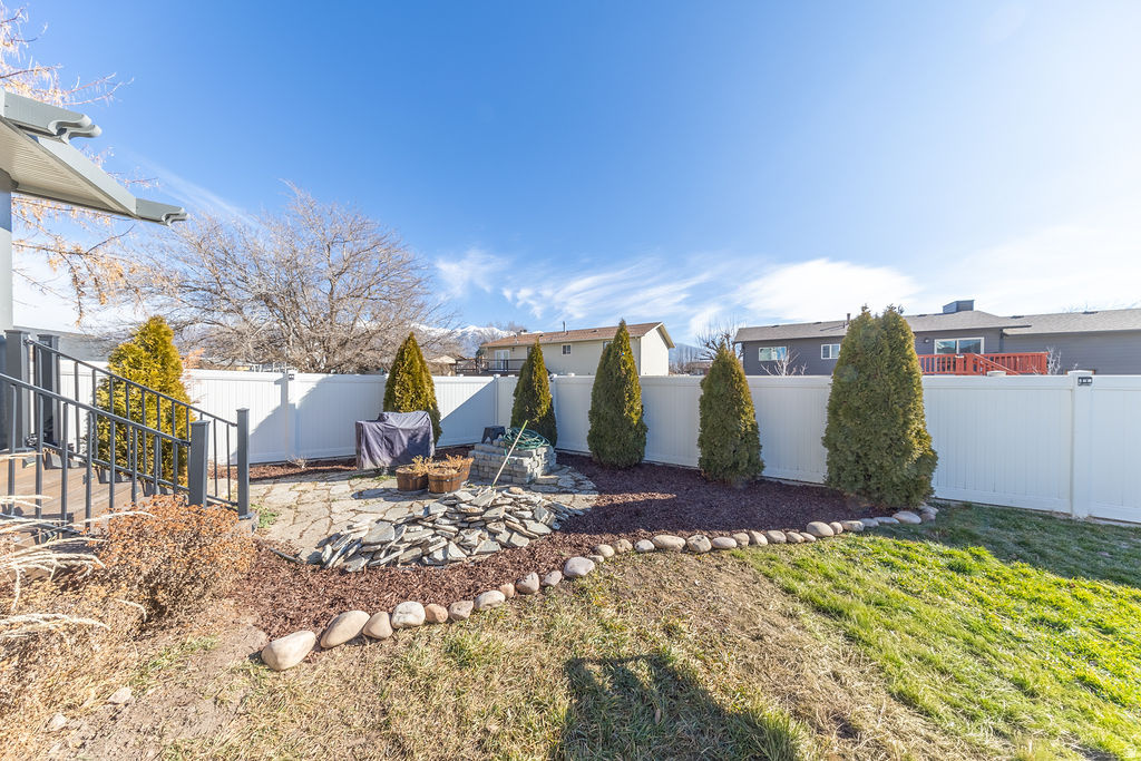 810 S 175 E Layton, UT 84041