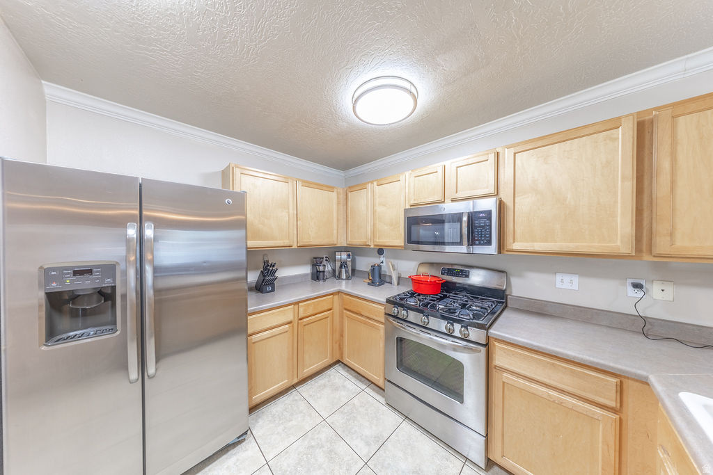 810 S 175 E Layton, UT 84041