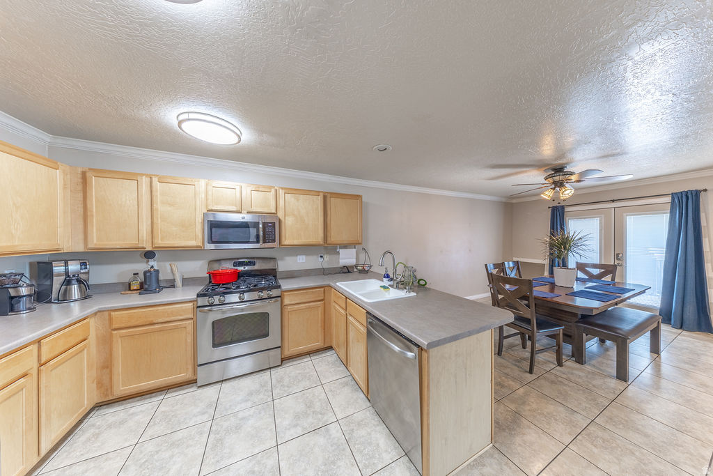 810 S 175 E Layton, UT 84041