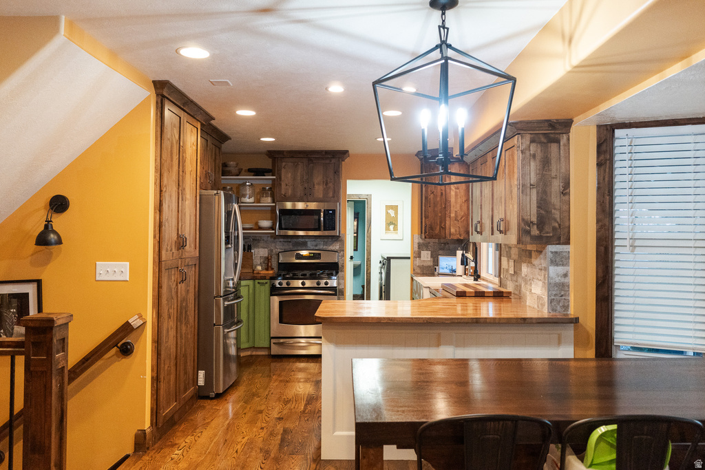 6061 S DEE PARK DR Taylorsville, UT 84129