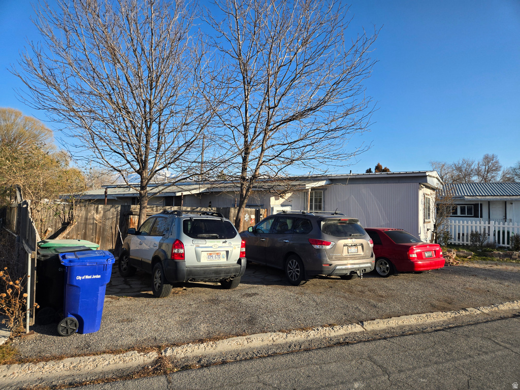 6935 S COLUMBIA DR West Jordan, UT 84084