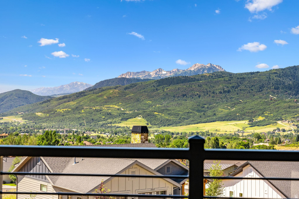 4377 N SEVEN BRIDGES RD #210 Eden, UT 84310