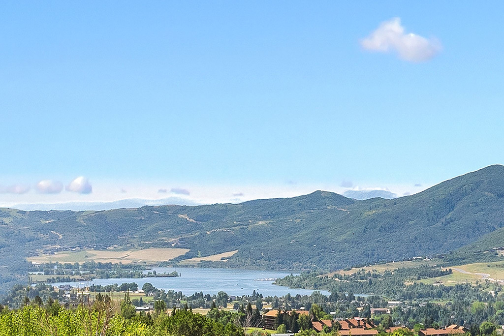 4377 N SEVEN BRIDGES RD #210 Eden, UT 84310