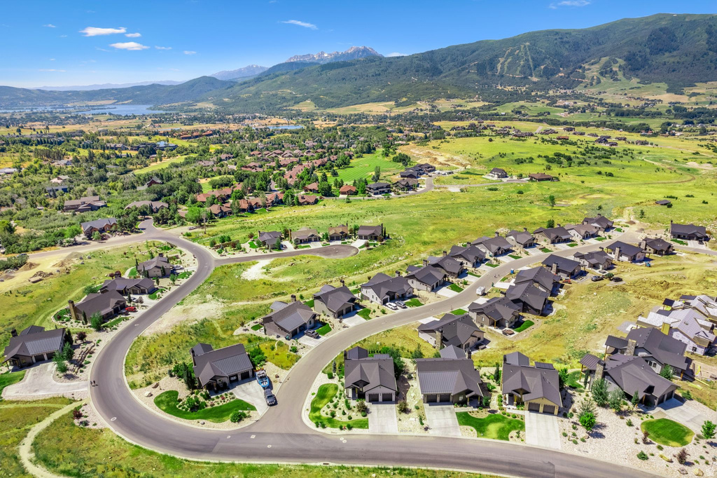 4377 N SEVEN BRIDGES RD #210 Eden, UT 84310