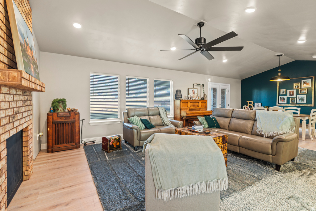 1075 S 800 E Elsinore, UT 84724