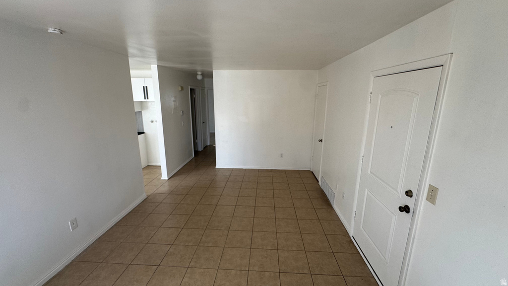 2530 S PARKCREST DR West Valley City, UT 84119