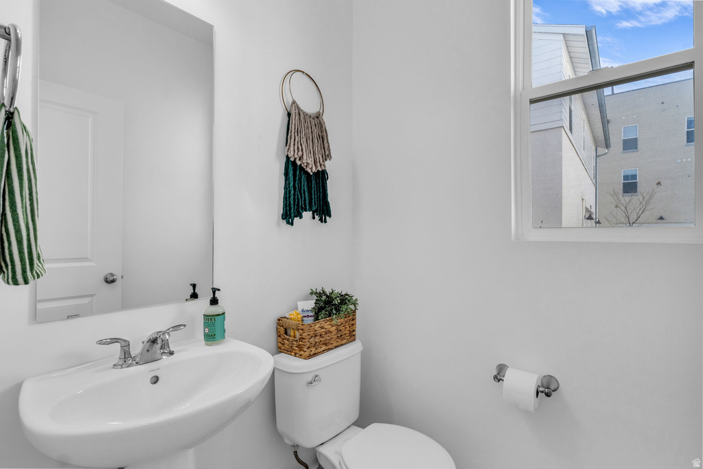 5283 W BIG SUR DR South Jordan, UT 84009