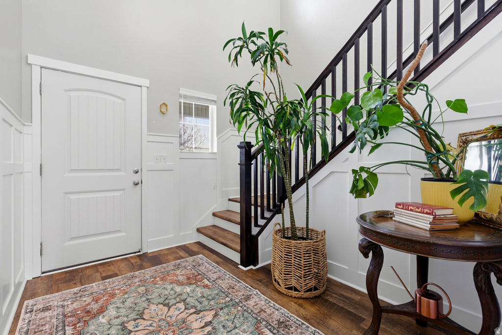 1090 W STONEHAVEN DR North Salt Lake, UT 84054