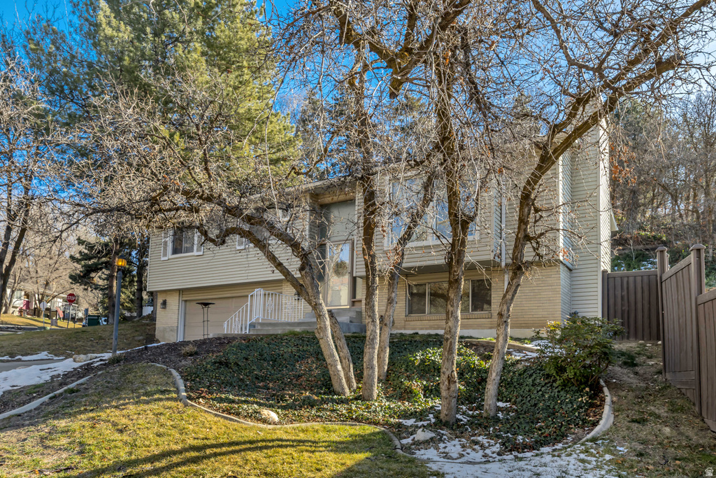 2600 E OAK DR Cottonwood Heights, UT 84093