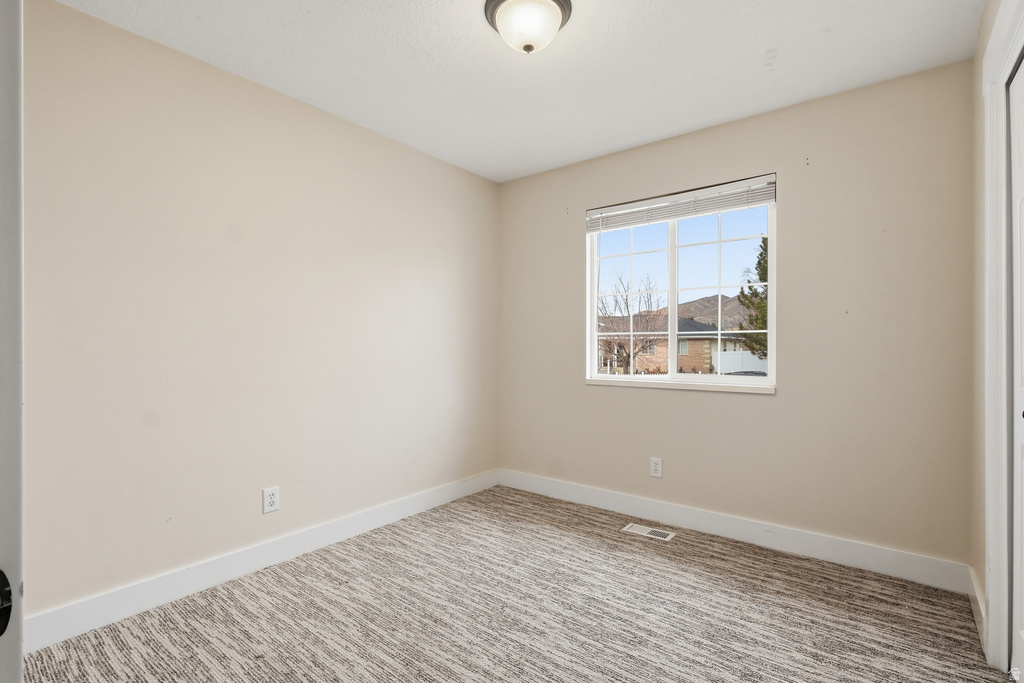 352 E 1650 N Lehi, UT 84043