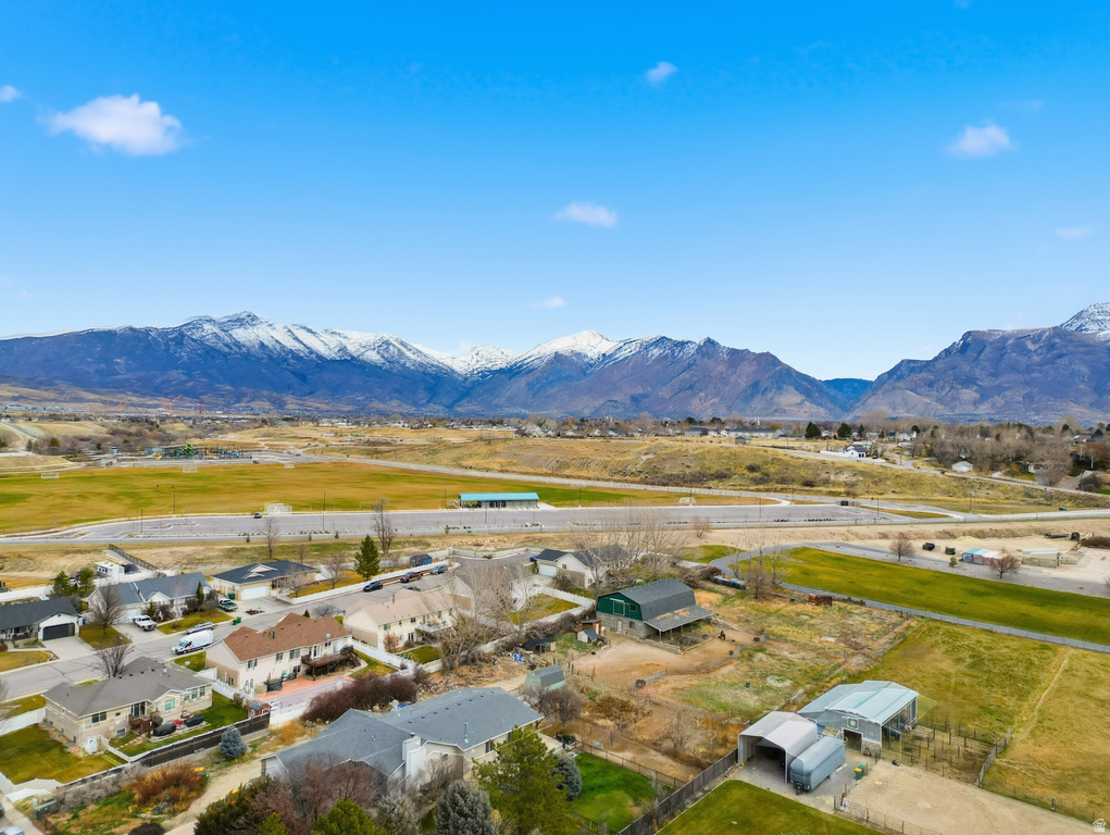 352 E 1650 N Lehi, UT 84043