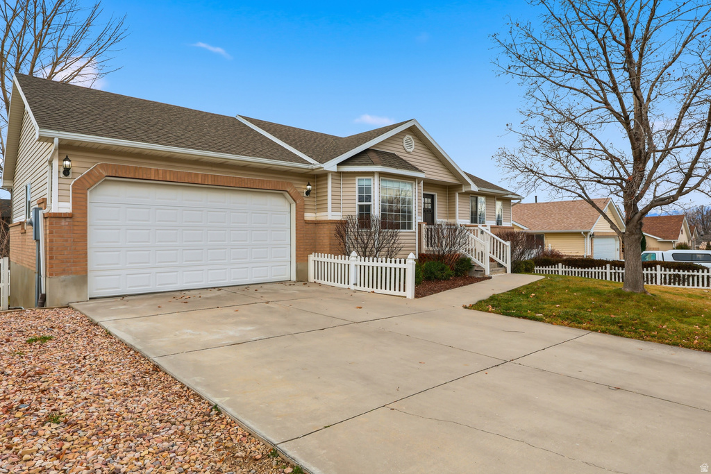 352 E 1650 N Lehi, UT 84043