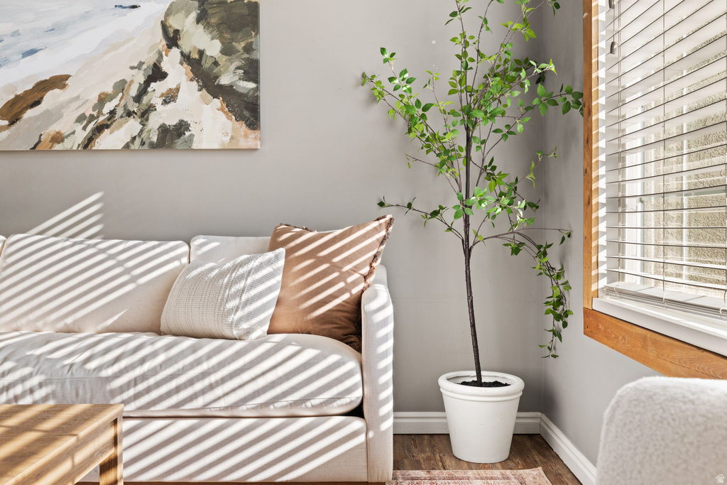 1102 W KENSINGTON DR North Salt Lake, UT 84054