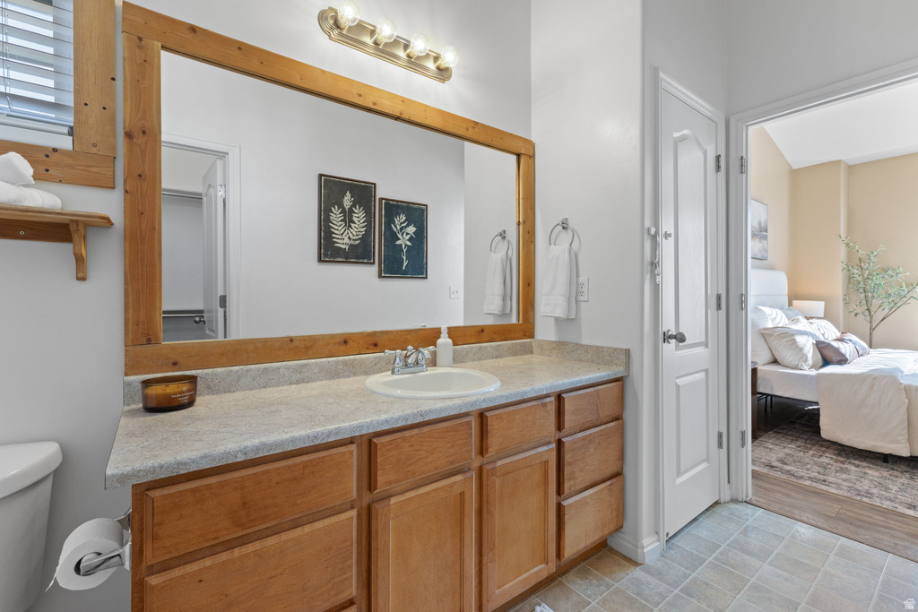 1102 W KENSINGTON DR North Salt Lake, UT 84054