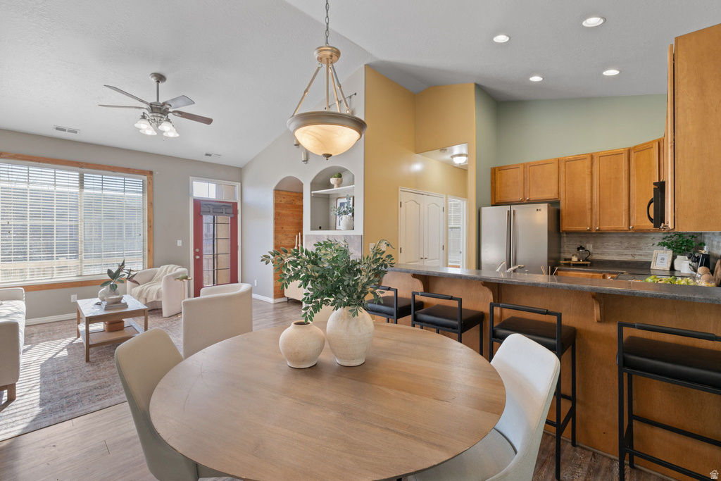 1102 W KENSINGTON DR North Salt Lake, UT 84054