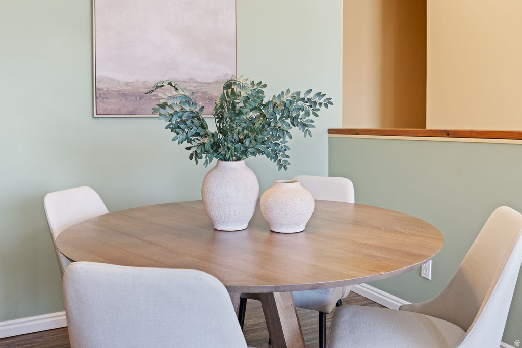 1102 W KENSINGTON DR North Salt Lake, UT 84054