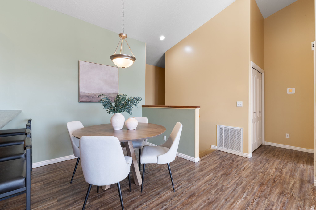 1102 W KENSINGTON DR North Salt Lake, UT 84054