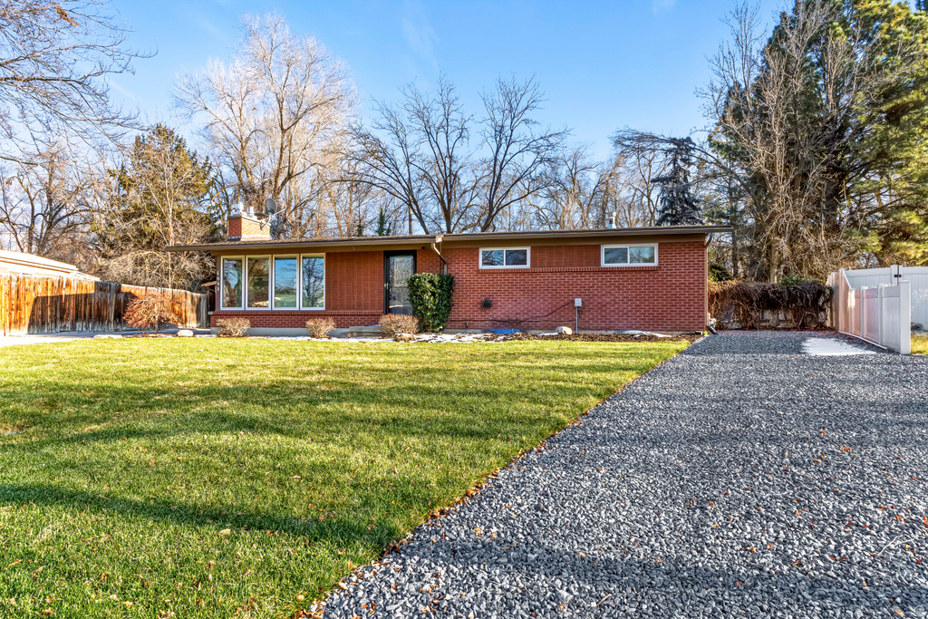 5831 S BEAUMONT DR Holladay, UT 84121