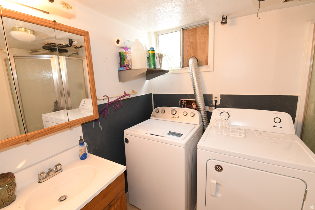 2764 FOWLER AVE Ogden, UT 84403