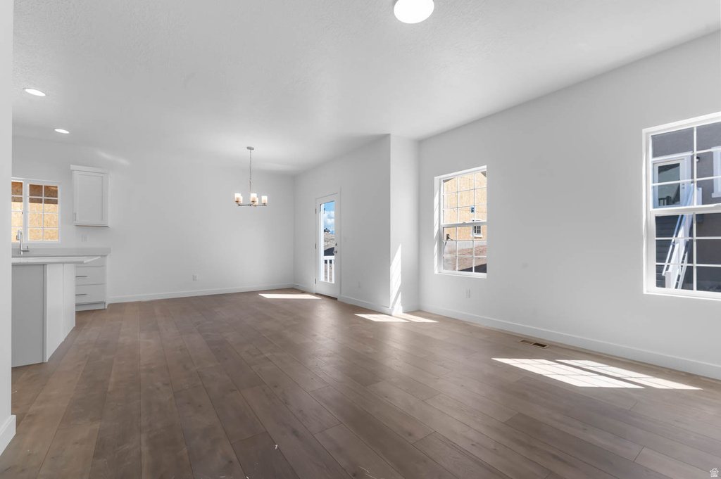 8211 W DIAMOND PEAK WAY Magna, UT 84044