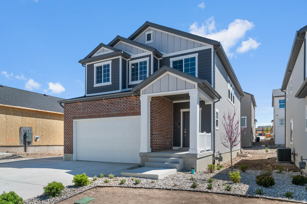 8211 W DIAMOND PEAK WAY Magna, UT 84044