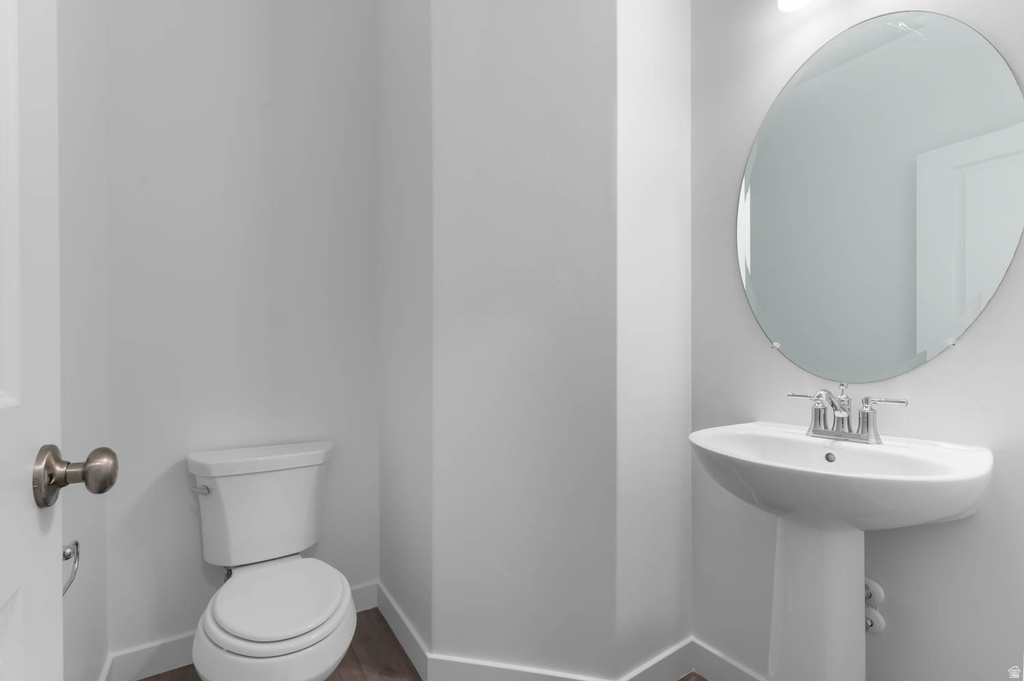 8211 W DIAMOND PEAK WAY Magna, UT 84044