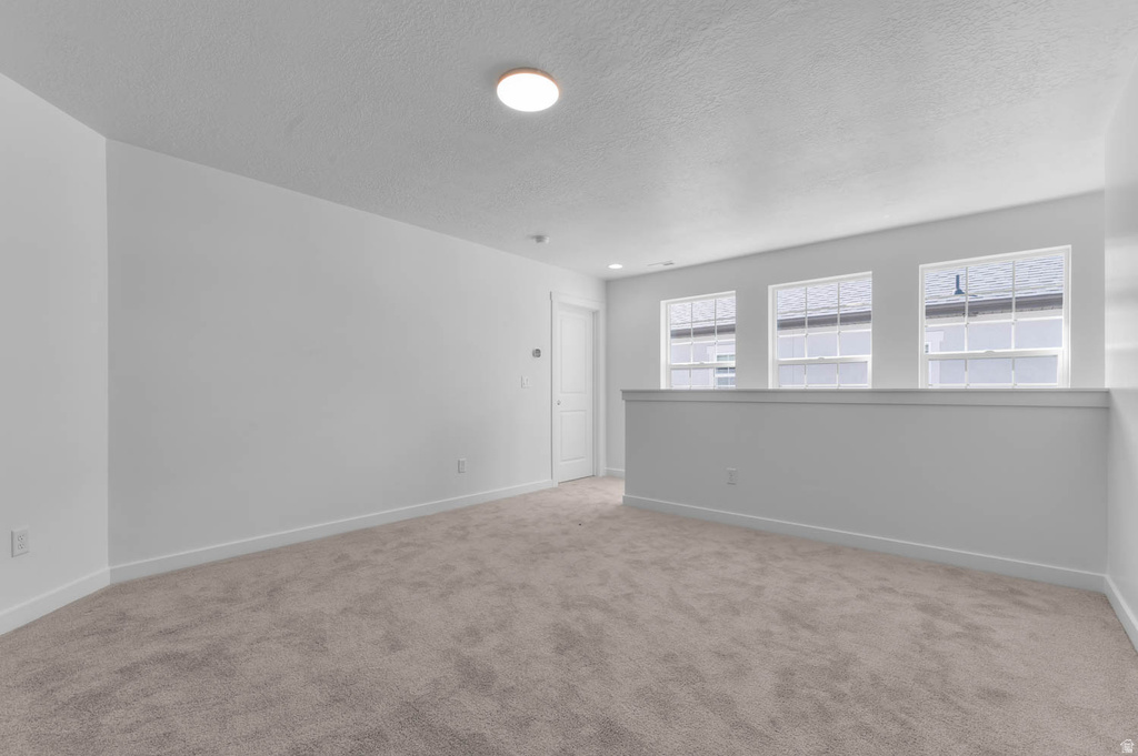 8211 W DIAMOND PEAK WAY Magna, UT 84044