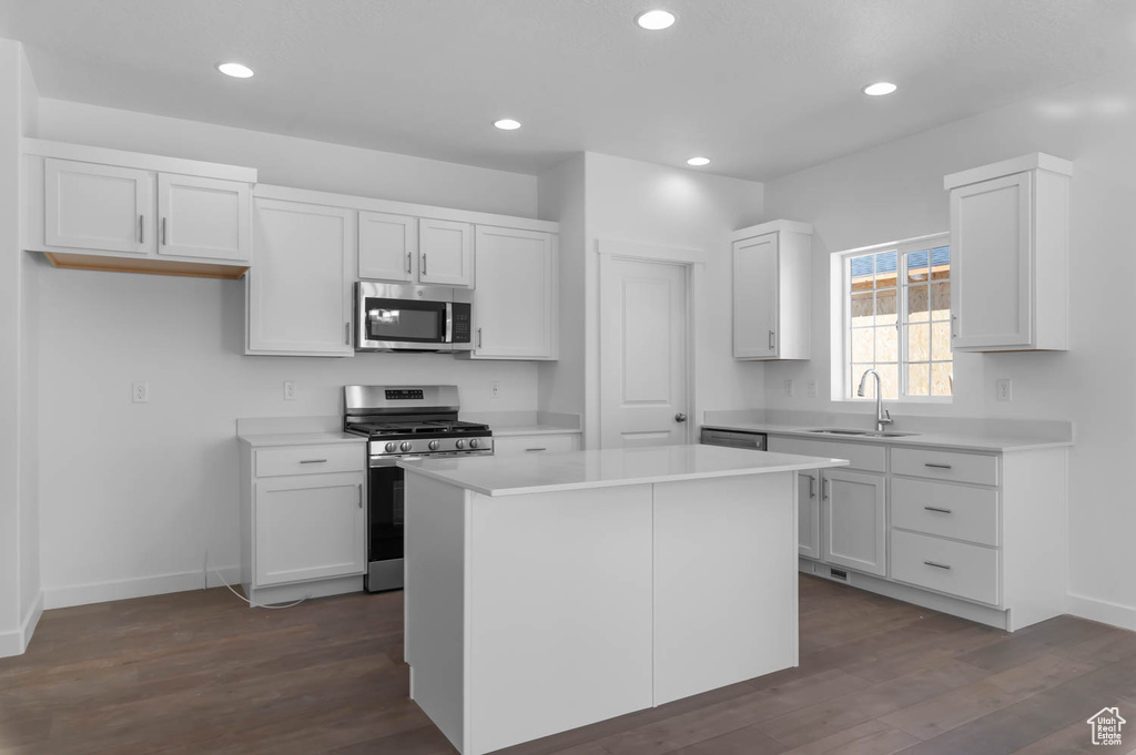 8211 W DIAMOND PEAK WAY Magna, UT 84044