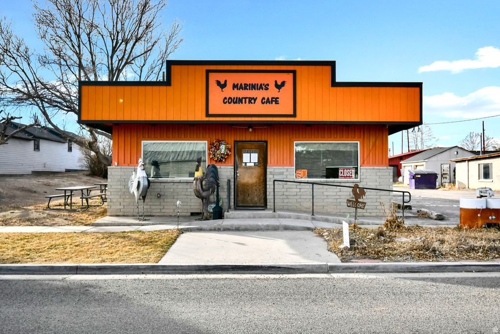 289 N MAIN ST, Loa