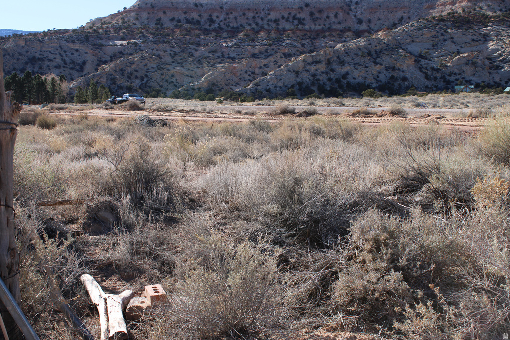 140 E TEASDALE RD Teasdale, UT 84773