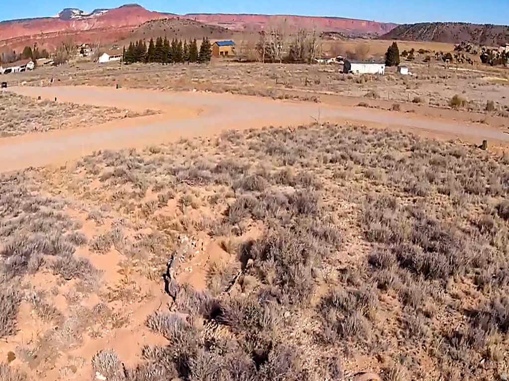 140 E TEASDALE RD Teasdale, UT 84773