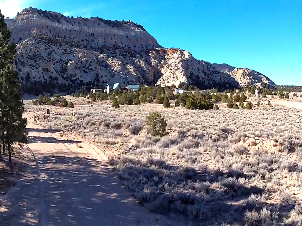 140 E TEASDALE RD Teasdale, UT 84773