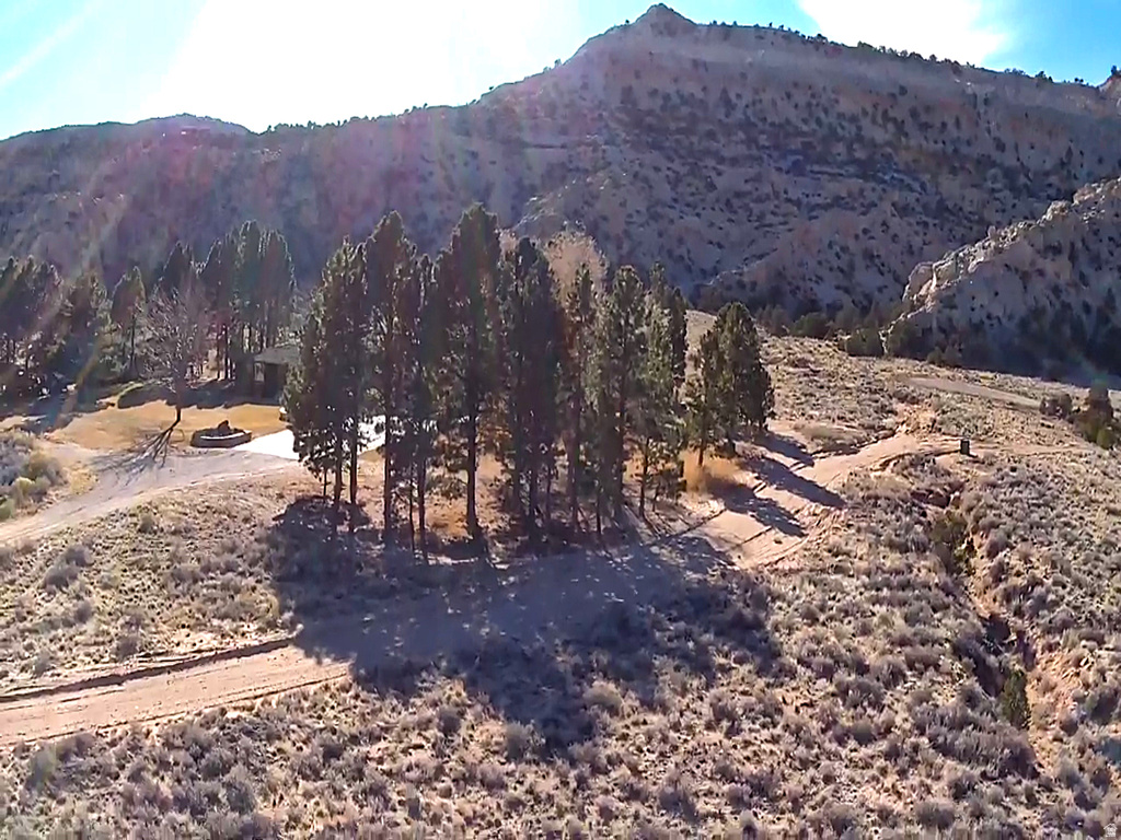 140 E TEASDALE RD Teasdale, UT 84773