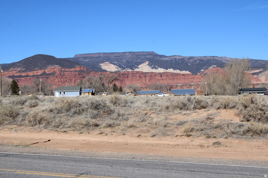 140 E TEASDALE RD Teasdale, UT 84773