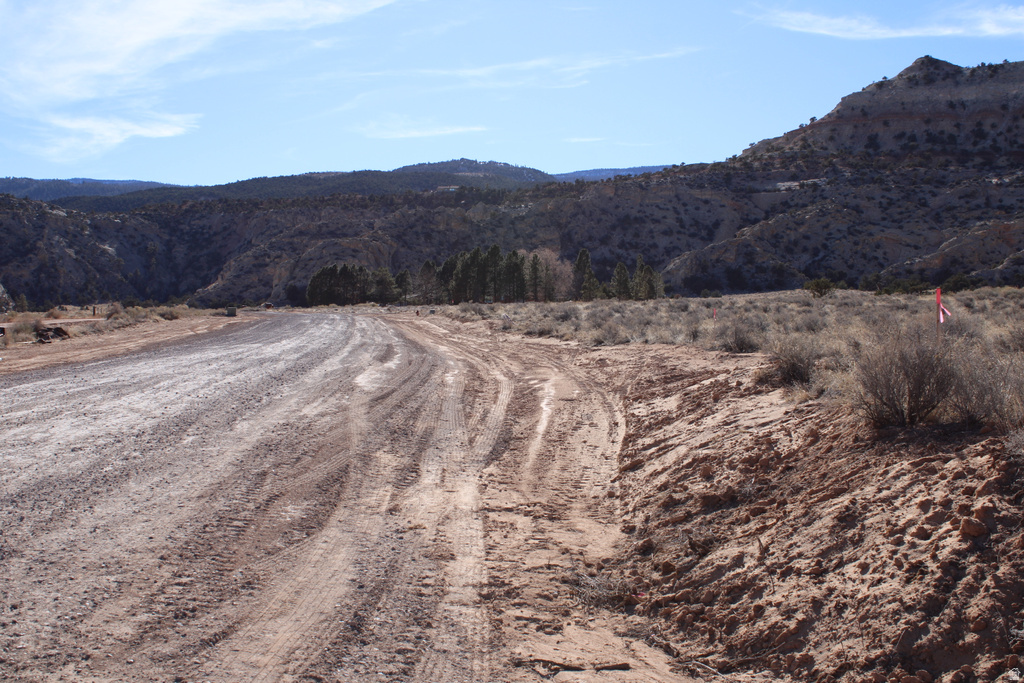 140 E TEASDALE RD Teasdale, UT 84773