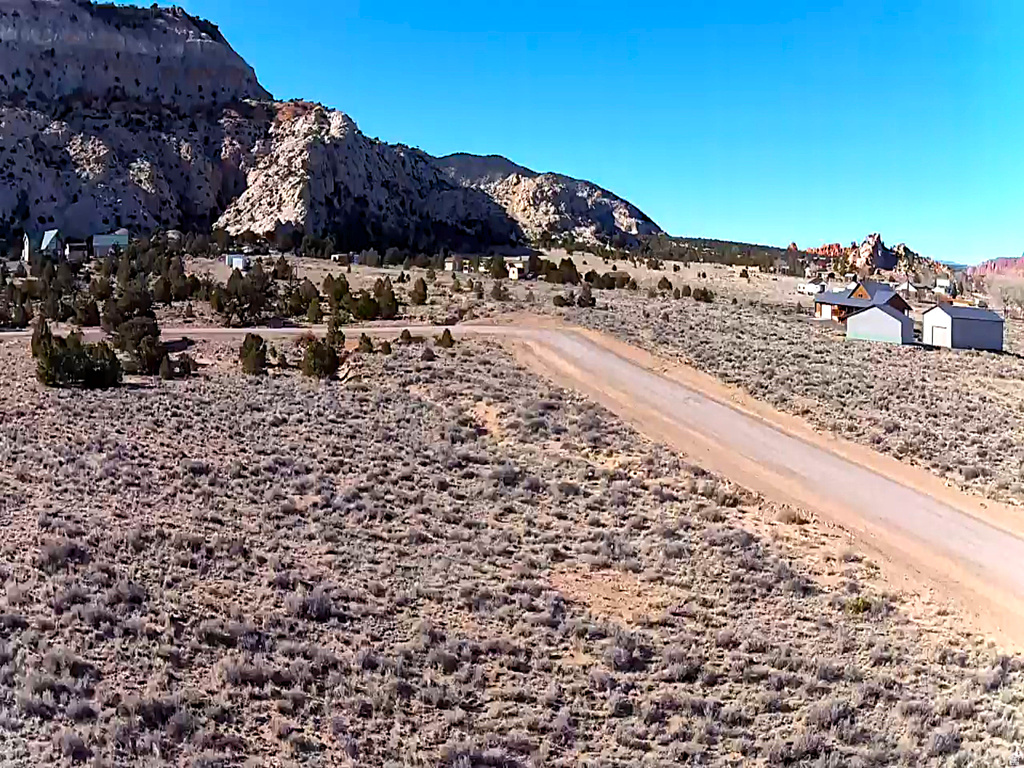 140 E TEASDALE RD Teasdale, UT 84773