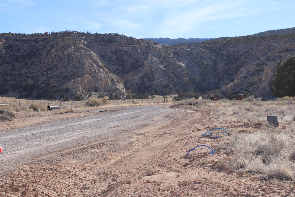 140 E TEASDALE RD Teasdale, UT 84773