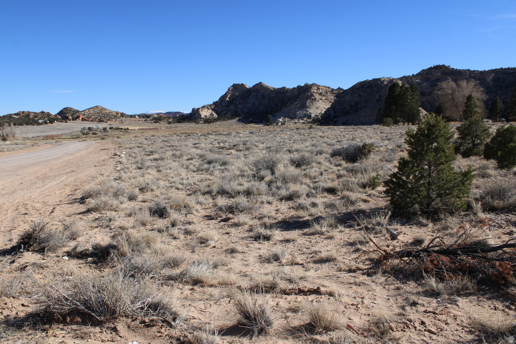 140 E TEASDALE RD Teasdale, UT 84773