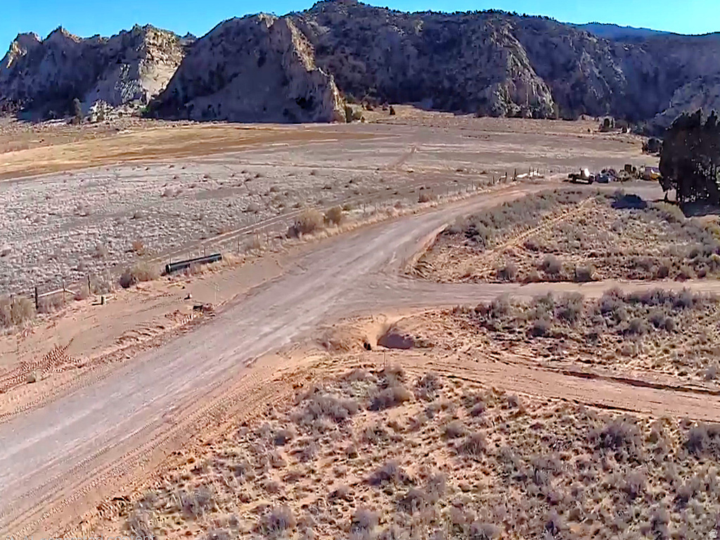 140 E TEASDALE RD Teasdale, UT 84773