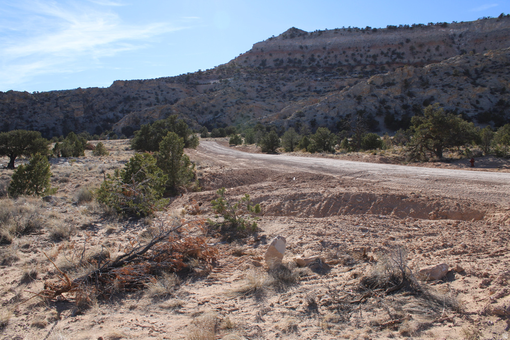 140 E TEASDALE RD Teasdale, UT 84773