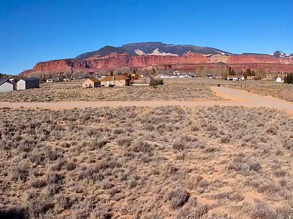 140 E TEASDALE RD Teasdale, UT 84773