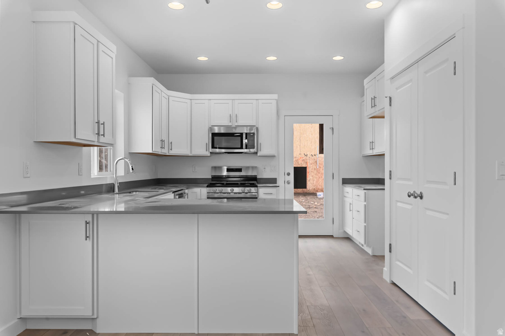 8205 W SENTINEL PEAK DR Magna, UT 84044