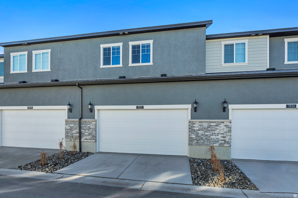 7832 W ALTA SPRINGS LN Magna, UT 84044