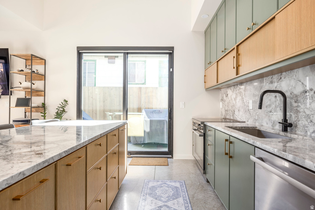 738 S GREEN ST Salt Lake City, UT 84102