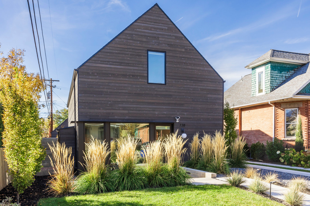 738 S GREEN ST Salt Lake City, UT 84102