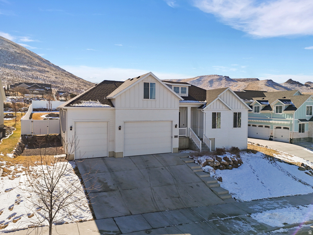 6651 W SKY BIRD CIR Herriman, UT 84096