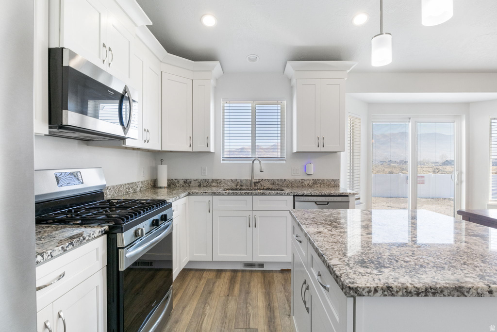 4854 N CLIFFROSE DR Eagle Mountain, UT 84005