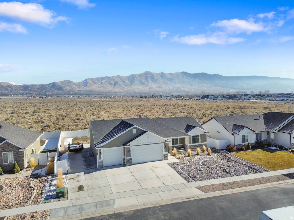 4854 N CLIFFROSE DR Eagle Mountain, UT 84005